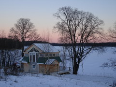 04.01.2008. Банный павильон на окраине д. Плавно.