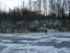 06.01.2008. В поисках протоки между озёрами Великая Вода и Каменное. Протока хорошо видна на космоснимке.
